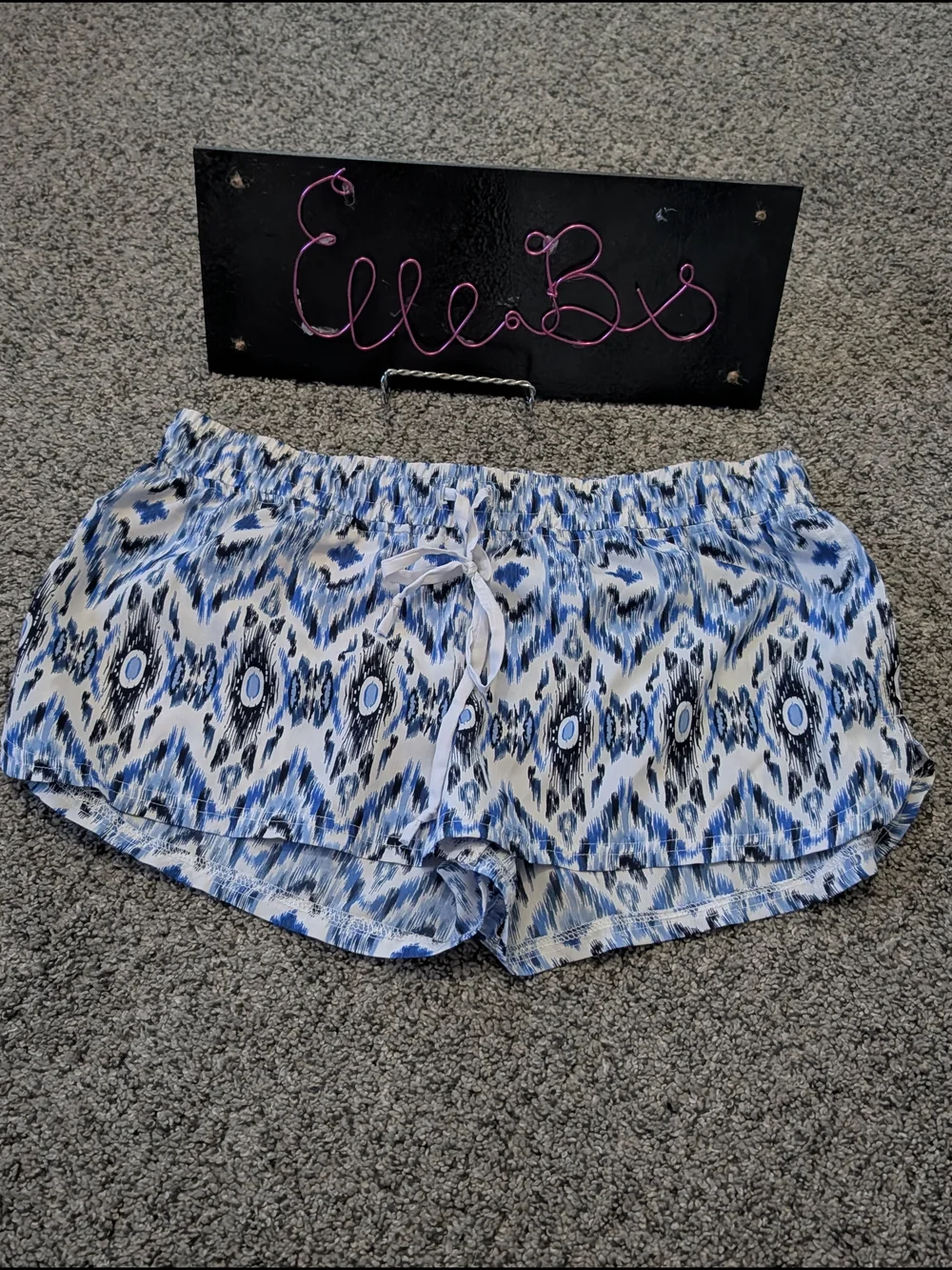 EUC Derek Heart Blue and White Patterned Drawstring Shorts M
